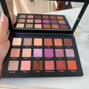 HUDA BEAUTY Eyeshadow Palette - Rich Pink, Purple, and Gold Tones